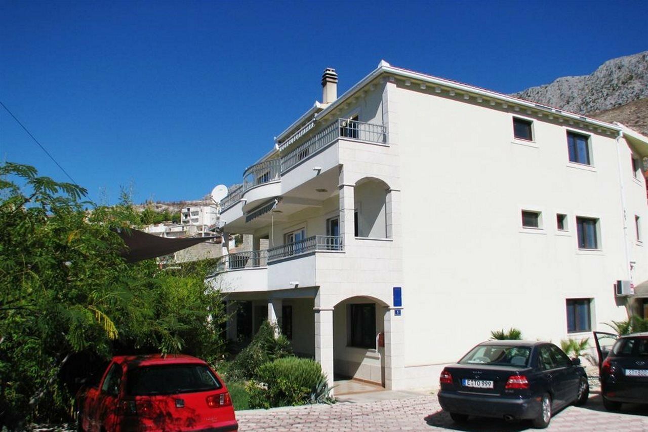 Apartments Miljak Omiš Εξωτερικό φωτογραφία